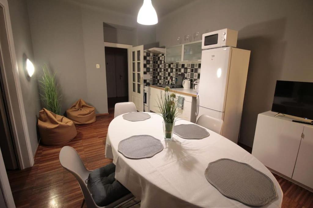 פראג 2 Bedrooms Close Vysehrad - Congress Centrum מראה חיצוני תמונה